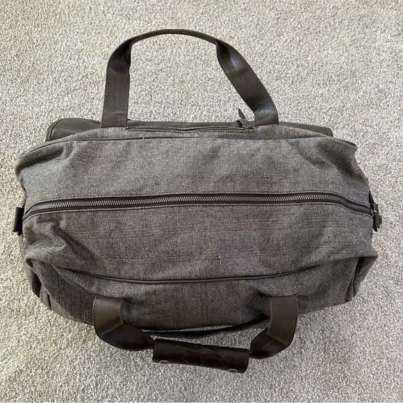 Cutter & Buck Brown Leather Blue Interior Travel Carry-on Duffel Bag - Picture 4 of 13